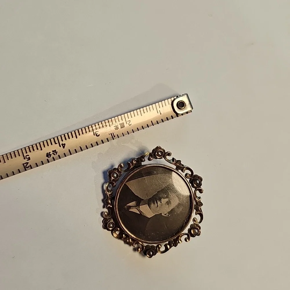Victorian Picture Pin - Picture 3 of 3